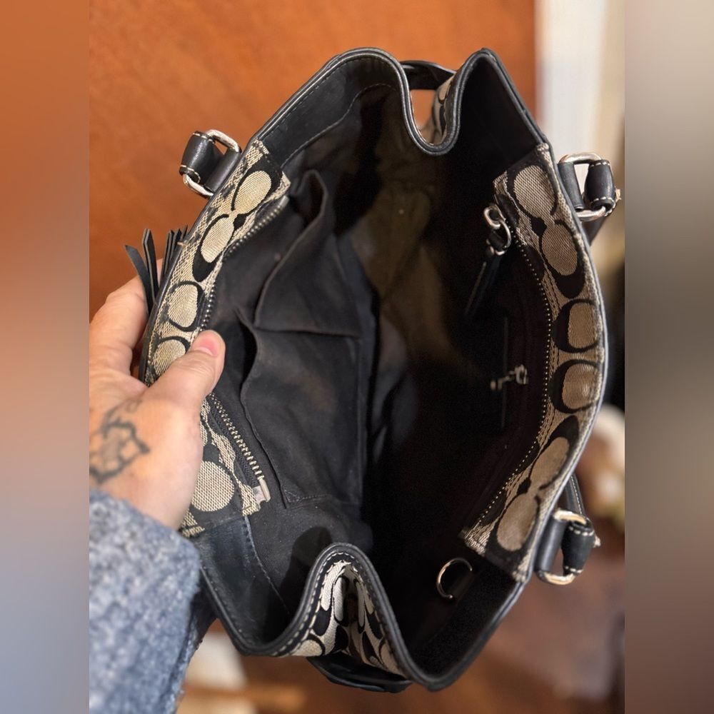 Coach Signature Hampton Black Handbag Tote - Picture 8 of 16